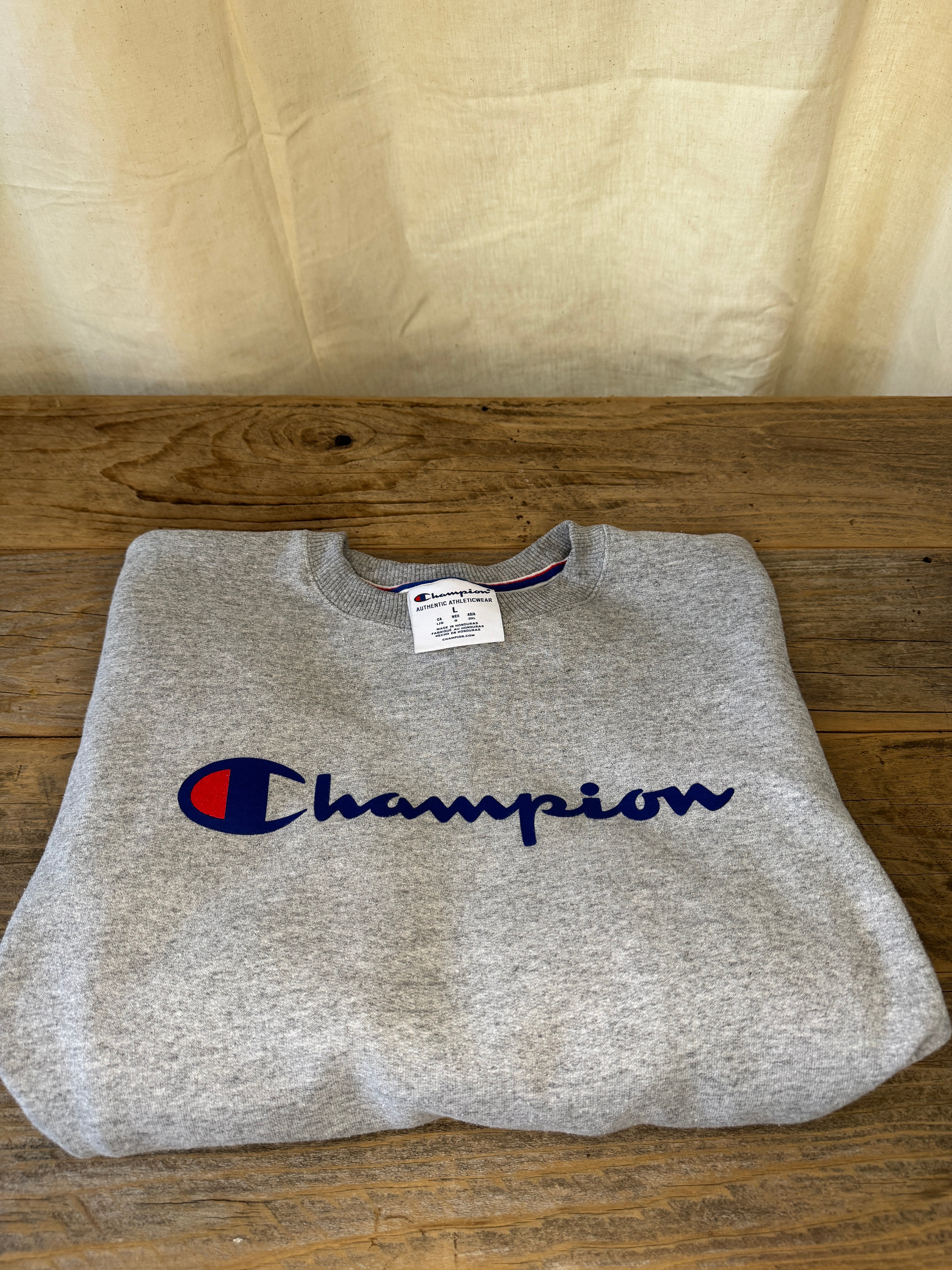 Cropped Champion Sweatshirt