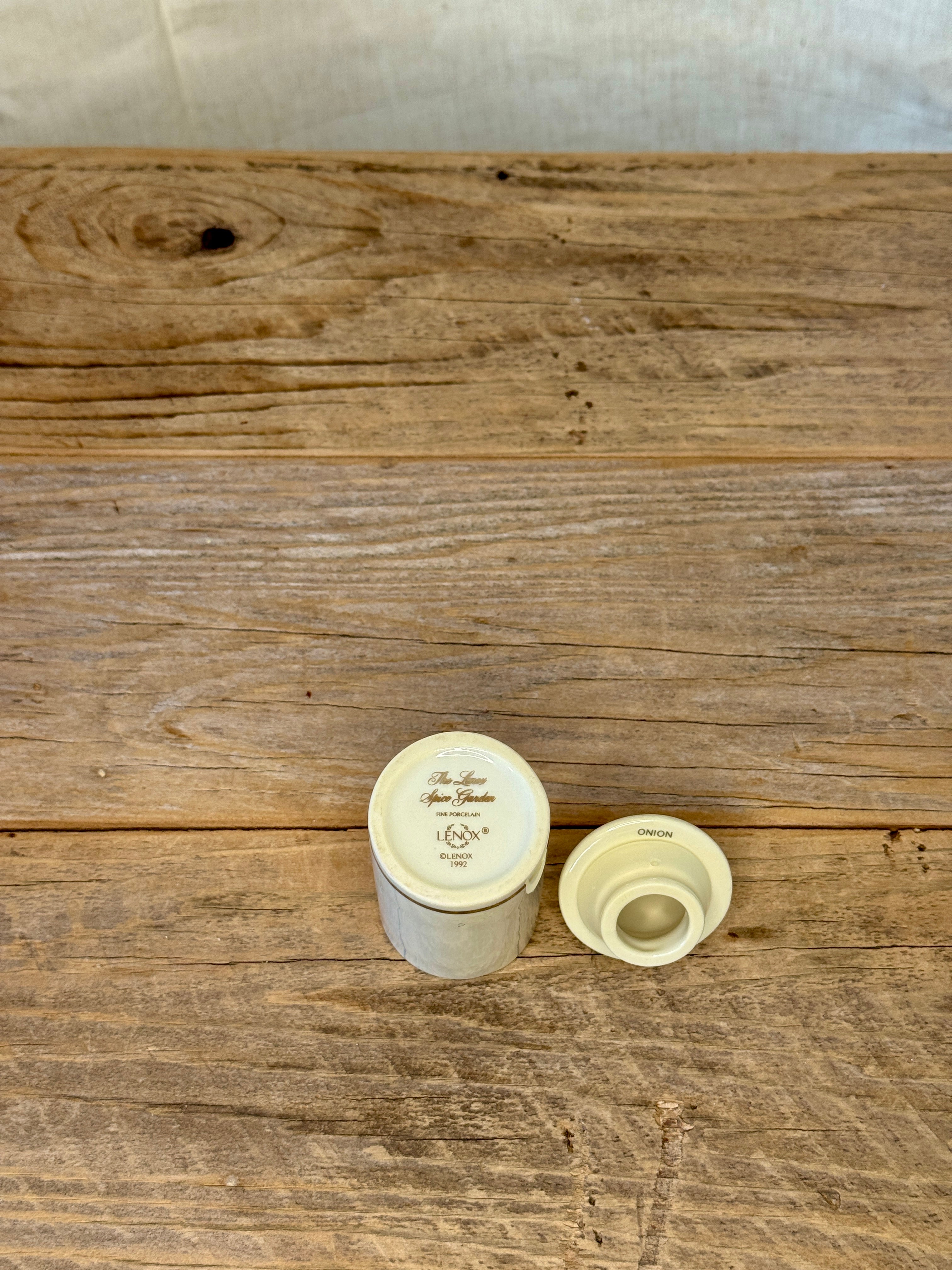 1992 Lenox Spice Garden - Onion